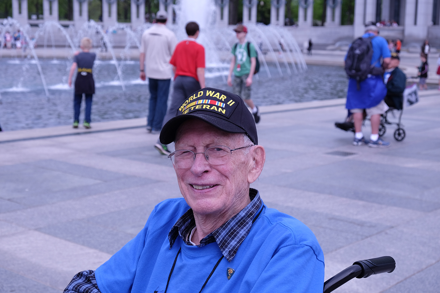 Manhattan Project veteran Ralph Gates at the National World War II Memorial