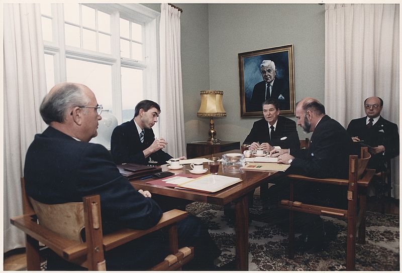 Reagan and Gorbachev at the Reykjavik Summit, 1986